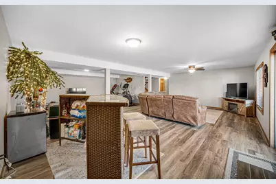 2393 Four Seasons Pkwy, Crown Point, IN 46307 - Photo 19