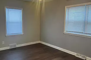 556 Gerry St, Gary, IN 46406 - Photo 9