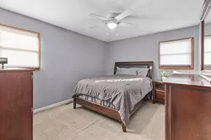 1614 Vine Ct, Hobart, IN 46342 - Photo 5