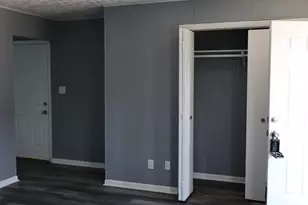 431 W Vine St, Hammond, IN 46324 - Photo 3