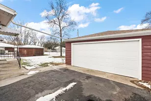8228 Rutledge St, Merrillville, IN 46410 - Photo 27