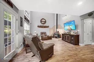 17983 Warrick Rd, Lowell, IN 46356 - Photo 9