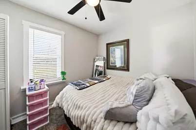 217 E 13 Th Place, Hobart, IN 46342 - Photo 13