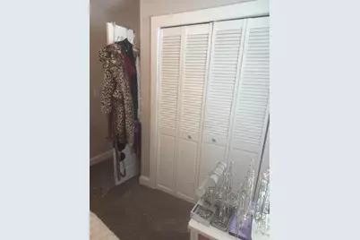 217 E 13 Th Place, Hobart, IN 46342 - Photo 9