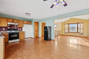 5684 Dove Dale Ave, Portage, IN 46368 - Photo 7