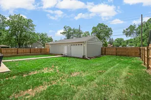 321 Holliday St, Michigan City, IN 46360 - Photo 21