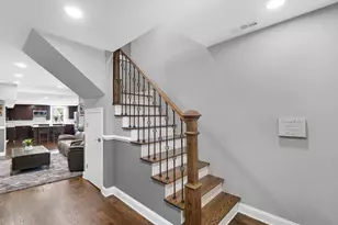 321 Holliday St, Michigan City, IN 46360 - Photo 9