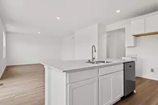 152 Cressmoor Blvd, Hobart, IN 46342 - Photo 5