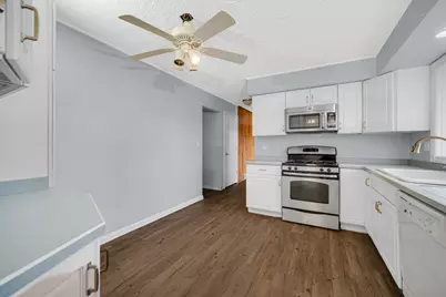 9604 Hawthorne Drive, Munster, IN 46321 - Photo 9