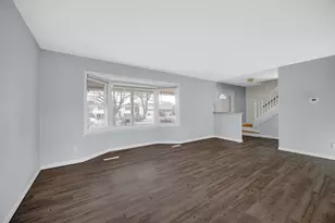 9604 Hawthorne Dr, Munster, IN 46321 - Photo 5