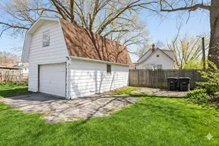 309 Jackson St, Michigan City, IN 46360 - Photo 17