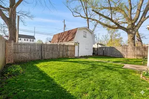 309 Jackson St, Michigan City, IN 46360 - Photo 3
