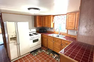 1212 Ridge St, La Porte, IN 46350 - Photo 7