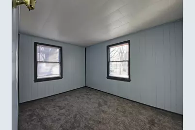 826 Kingsporte Avenue, La Porte, IN 46350 - Photo 9