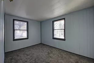 826 Kingsporte Ave, La Porte, IN 46350 - Photo 9