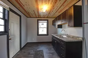 826 Kingsporte Ave, La Porte, IN 46350 - Photo 5