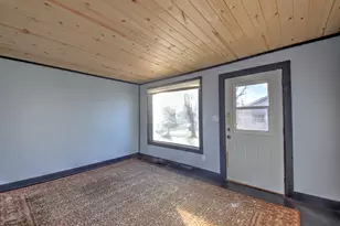 826 Kingsporte Ave, La Porte, IN 46350 - Photo 3