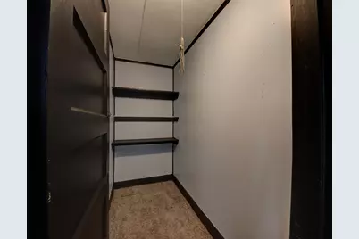 826 Kingsporte Avenue, La Porte, IN 46350 - Photo 11