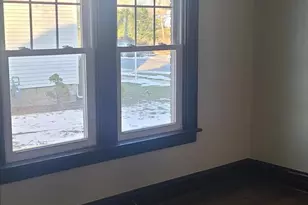 669 S 2nd St, Chesterton, IN 46304 - Photo 5