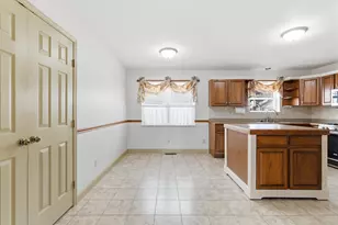 214 Abington St, Valparaiso, IN 46385 - Photo 9