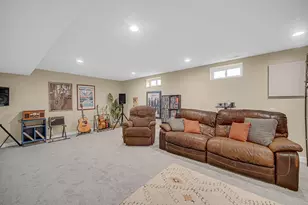 217 Hemlock Ln, Crown Point, IN 46307 - Photo 17