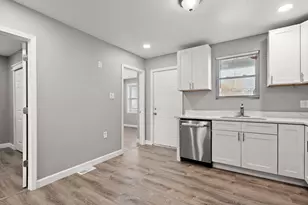 1231 Lakeview Ave, Whiting, IN 46394 - Photo 5