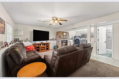 346 E 100 S, Valparaiso, IN 46383 - Photo 15