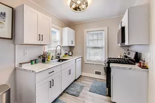 453 Chestnut St, Valparaiso, IN 46385 - Photo 9