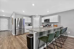 1060 Scipio Dr, La Porte, IN 46350 - Photo 9