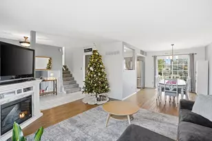 2417 Canterbury Pl, Schererville, IN 46375 - Photo 7