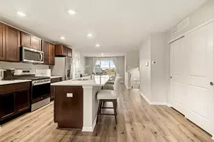 8690 Larkspur Ln, Saint John, IN 46373 - Photo 5