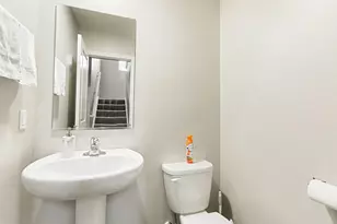 8690 Larkspur Ln, Saint John, IN 46373 - Photo 9