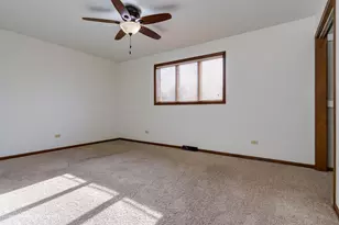 940 Old Beach Rd, Dyer, IN 46311 - Photo 17