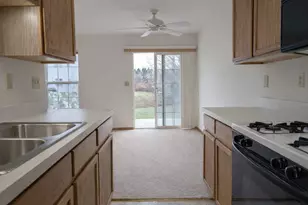 959 Misty Glen Dr, Valparaiso, IN 46385 - Photo 5