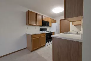 959 Misty Glen Dr, Valparaiso, IN 46385 - Photo 7