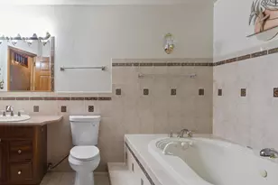 6610 E 3rd Ave, Gary, IN 46403 - Photo 9