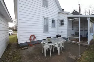 506 E Elm St, Rensselaer, IN 47978 - Photo 5