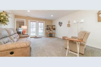 202 Polly Lane, Hobart, IN 46342 - Photo 9