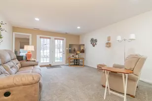 202 Polly Ln, Hobart, IN 46342 - Photo 9