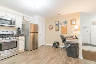 202 Polly Ln, Hobart, IN 46342 - Photo 3