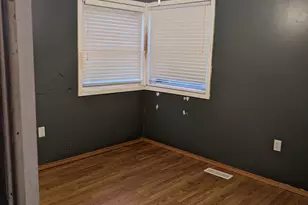 11 N Guyer St, Hobart, IN 46342 - Photo 9