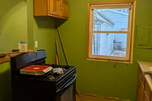 11 N Guyer St, Hobart, IN 46342 - Photo 5