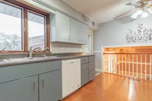 9439 Walnut Dr, Munster, IN 46321 - Photo 9