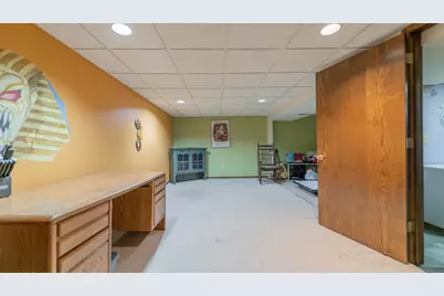 9439 Walnut Drive, Munster, IN 46321 - Photo 31