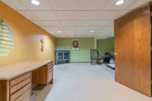 9439 Walnut Dr, Munster, IN 46321 - Photo 31