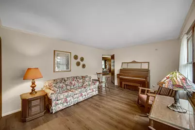 660 N 700 W, Hobart, IN 46342 - Photo 7