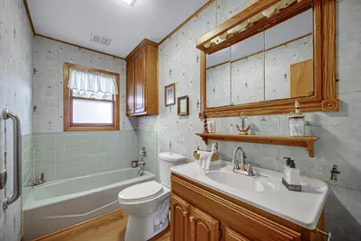 660 N 700 W, Hobart, IN 46342 - Photo 17