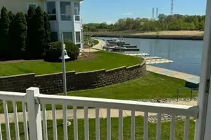 6069 S Dune Harbor Dr, Portage, IN 46368 - Photo 3