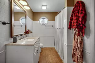 4038 Kingsway Dr, Crown Point, IN 46307 - Photo 11