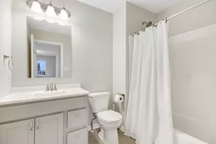 2901 Hillard St, Valparaiso, IN 46383 - Photo 5